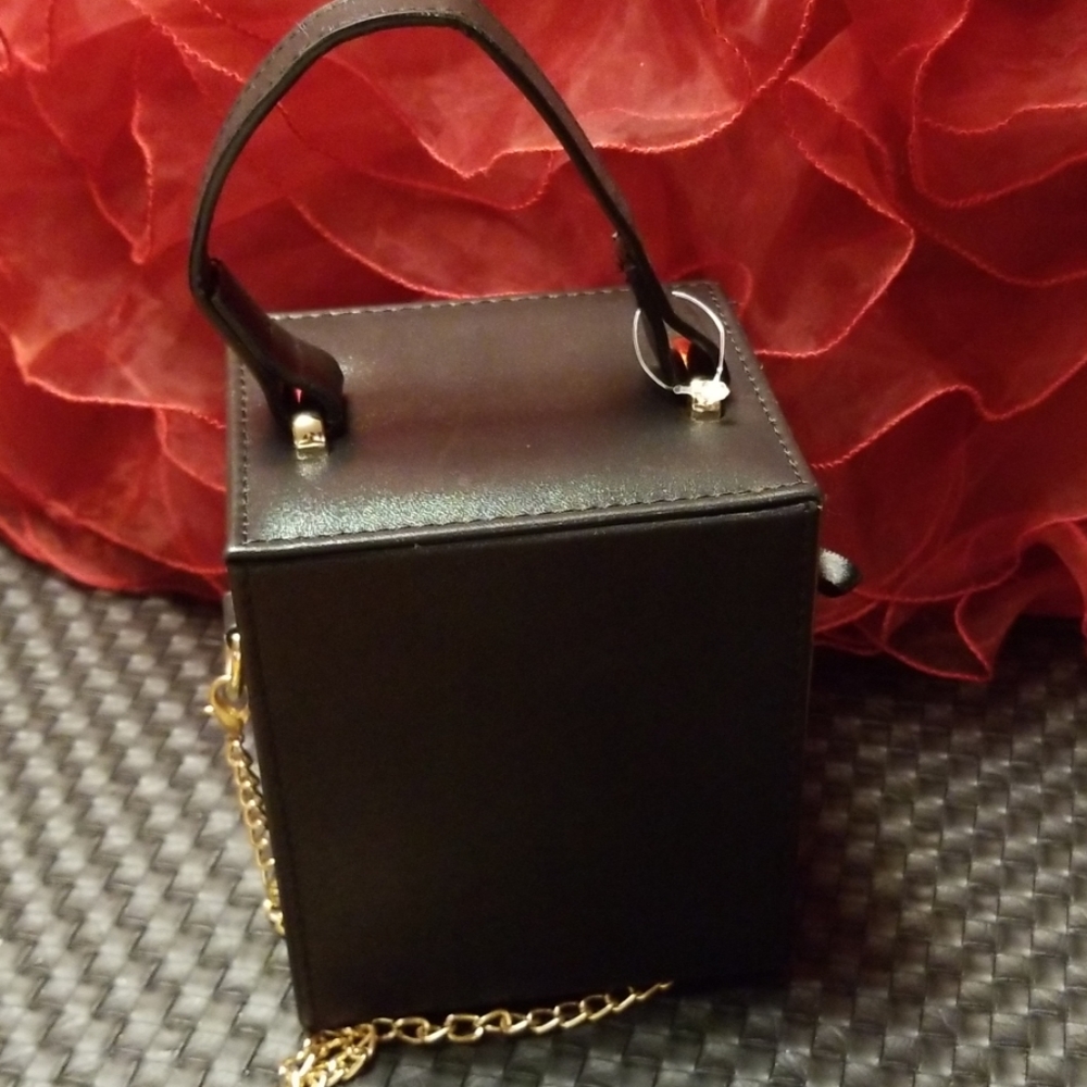 Boxed shoulder bag - Picture 6 of 6